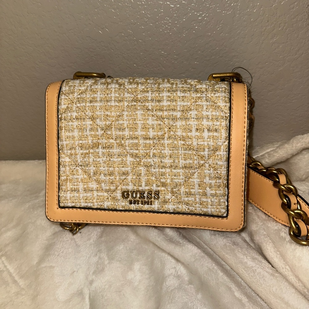 Tweed Guess purse (NWT)!